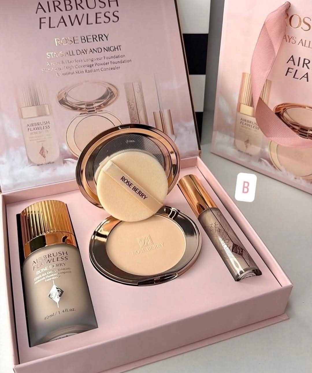 Coffret Rose Berry – fond de teint poudre correcteur